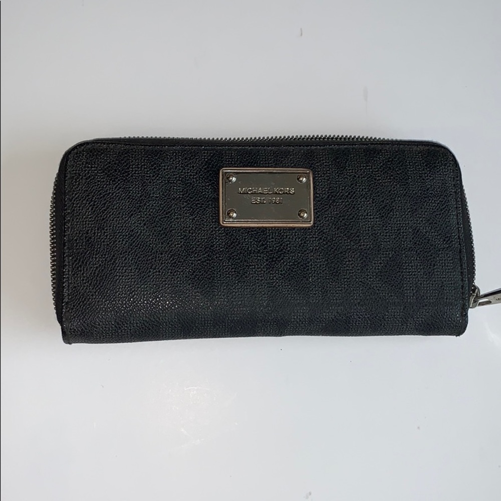Micheal Kors wallet